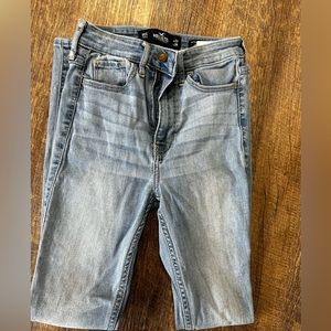 Hollister Ultra High Rise Super Skinny Jeans (Classic Stretch)